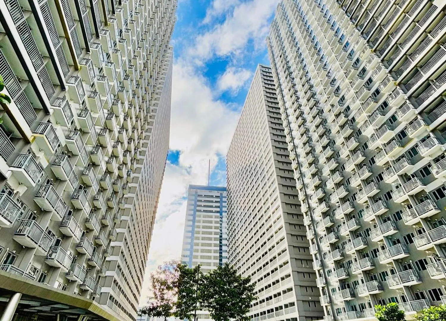 Serenitude Staycation By Khaila - Fame Residences Manila Philippines